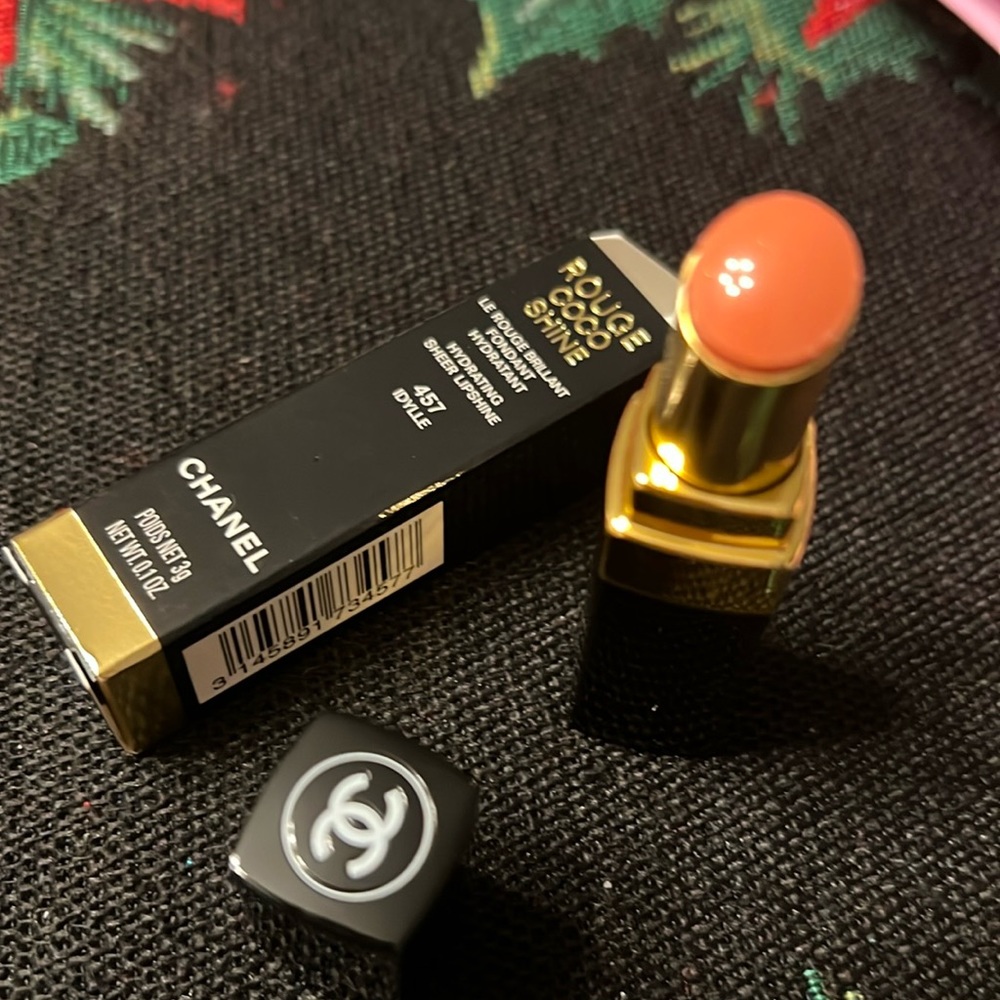 🛍Chanel Lipstick.